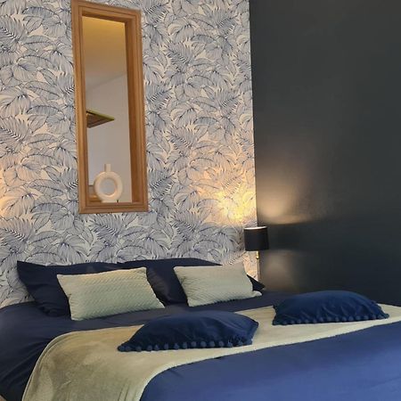 Studio 4 Personnes Aux Pieds Du Chateau De Blois Avec Experience De Dormir Sous Les Aurores Boreales Luaran gambar