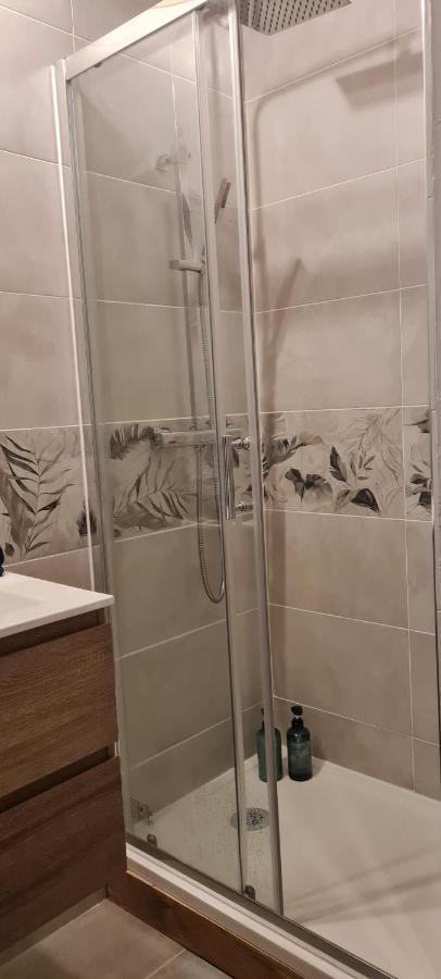 Studio 4 Personnes Aux Pieds Du Chateau De Blois Avec Experience De Dormir Sous Les Aurores Boreales Luaran gambar